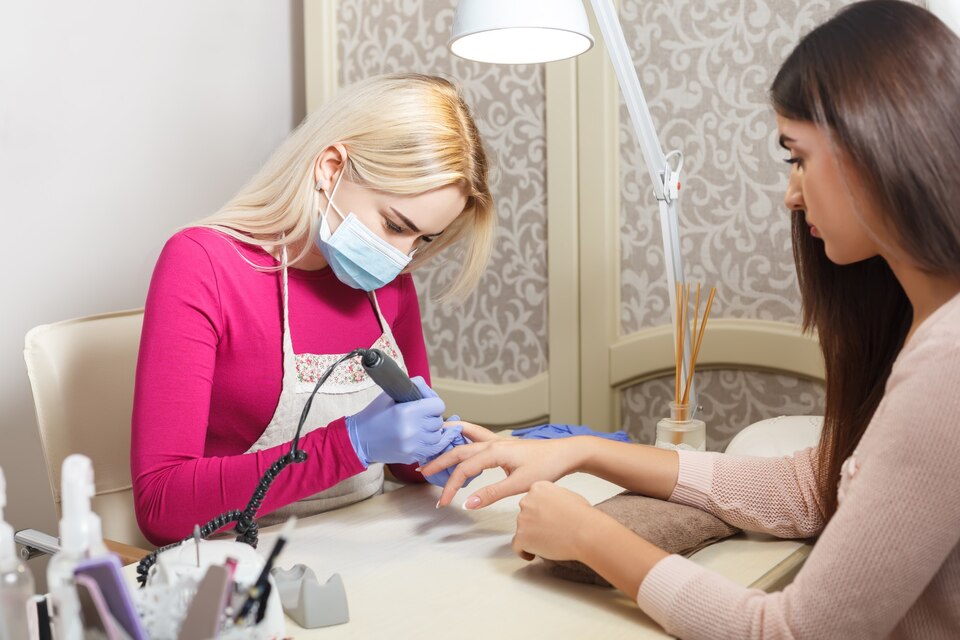 Çiftlik Manikürcü